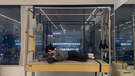 다리 붓기 원인과 해결법｜하체 림프순환 개선하는 필라테스·마사지 3가지